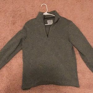Size M Old Navy pullover jacket !